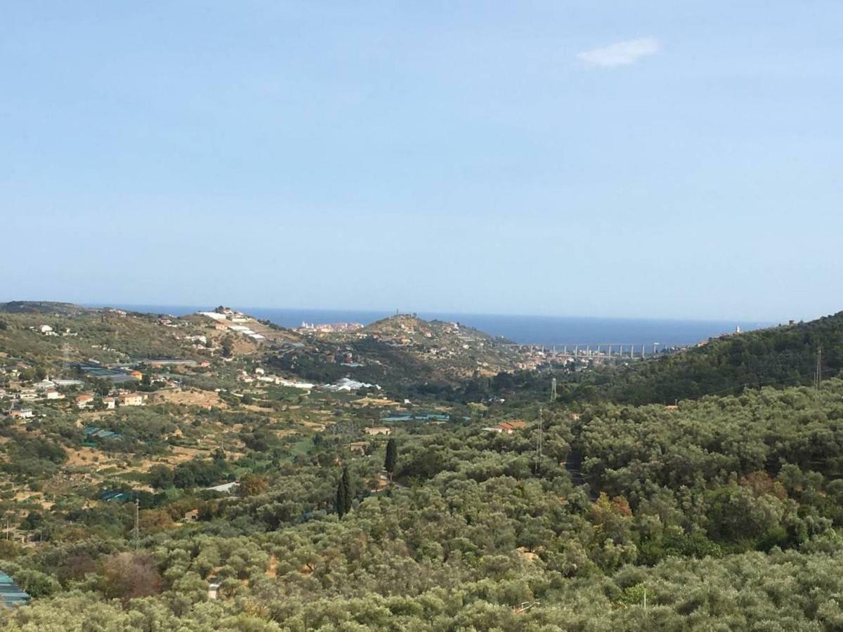 Lovely Renovated Apartment Near Dolcedo Exterior photo